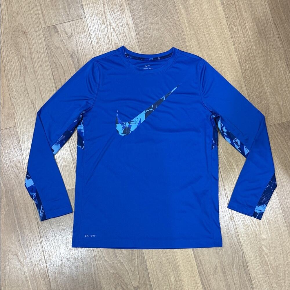 Nike Dri Fit Royal Blue Long Sleeve Shirt Size XL Boys